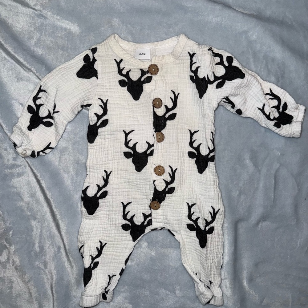 Adorable Deer Print Baby Onesie